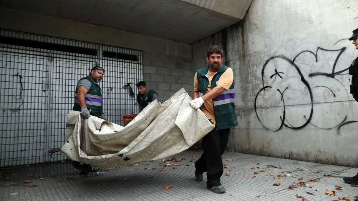 El polémico operativo de Jorge Macri para deshacerse de las personas en situación de calle: el antes y el después