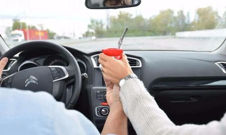 El calor y los viajes largos exigen más al motor y a los sistemas del vehículo. El calor y los viajes largos exigen más al motor y a los sistemas del vehículo.