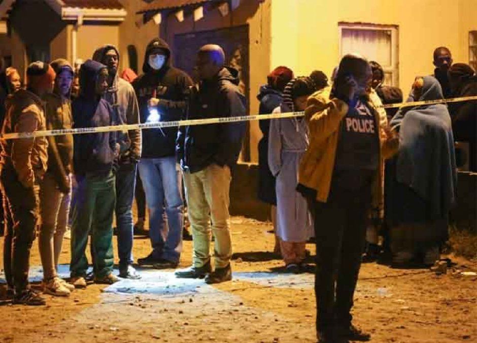 Fueron hallados 20 jóvenes sin vida en un bar nocturno en Sudáfrica