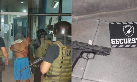 Detuvieron a un joven de 26 años que le robó el arma reglamentaria y el chaleco balístico a un policía Detuvieron a un joven de 26 años que le robó el arma reglamentaria y el chaleco balístico a un policía