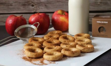 Rosquitas de avena y manzana sin horno ni fritura: se cocinan en minutos. Rosquitas de avena y manzana sin horno ni fritura: se cocinan en minutos.