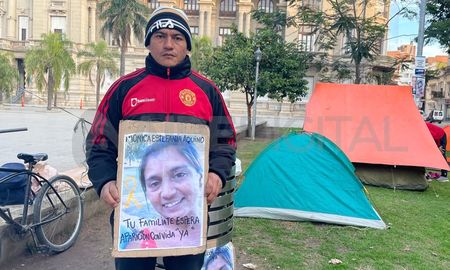 El acampe se realiza en la Plaza de Mayo frente a Tribunales, El acampe se realiza en la Plaza de Mayo frente a Tribunales,