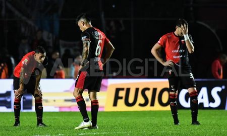 Colón y Barracas Central empataron 1-1 en el Estadio Brigadier General Estanislao López, por la fecha 17 de la Liga Profesional 2023. Colón y Barracas Central empataron 1-1 en el Estadio Brigadier General Estanislao López, por la fecha 17 de la Liga Profesional 2023.