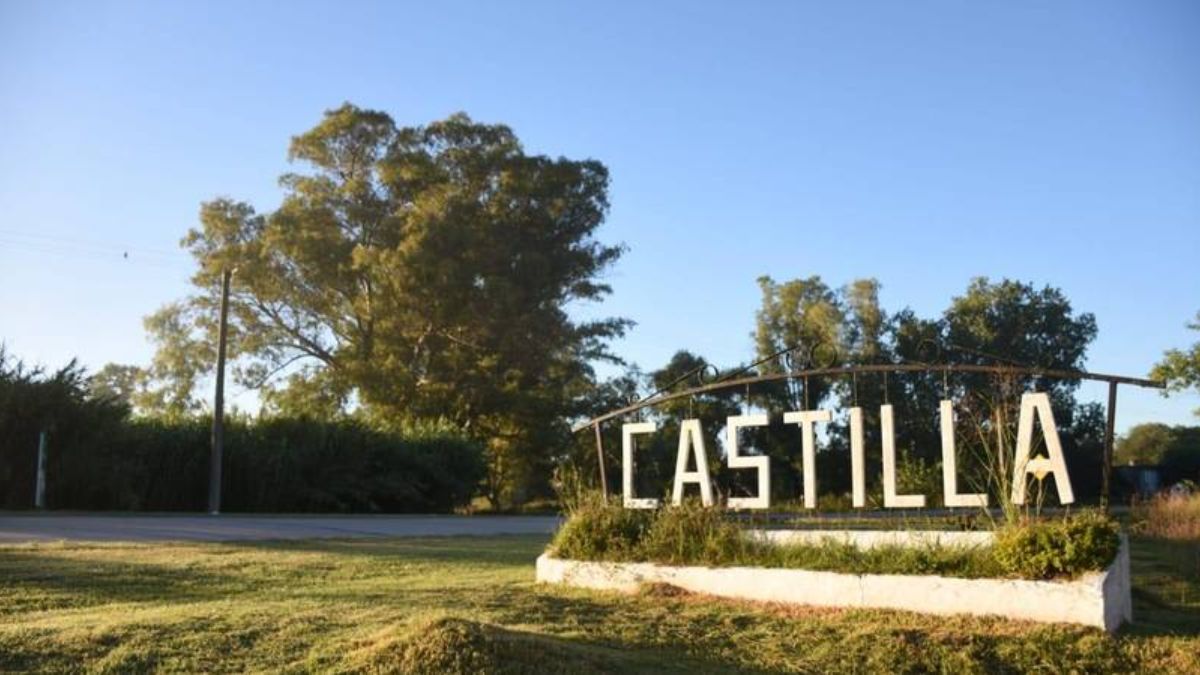 Castilla mantiene su esencia rural, marcada por la influencia del ferrocarril. Castilla mantiene su esencia rural, marcada por la influencia del ferrocarril.