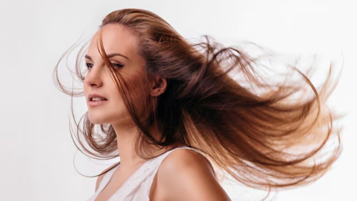 El cabello suelto refleja libertad y comodidad. El cabello suelto refleja libertad y comodidad.