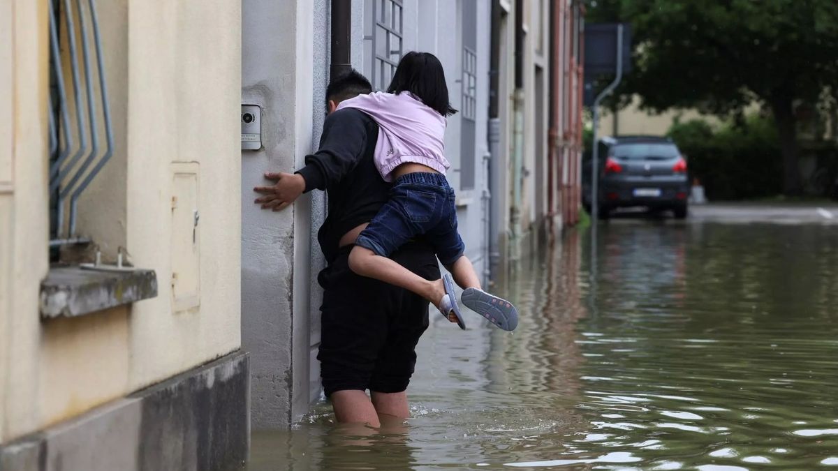 La mayoría de los evacuados se están quedando con familiares o amigos.