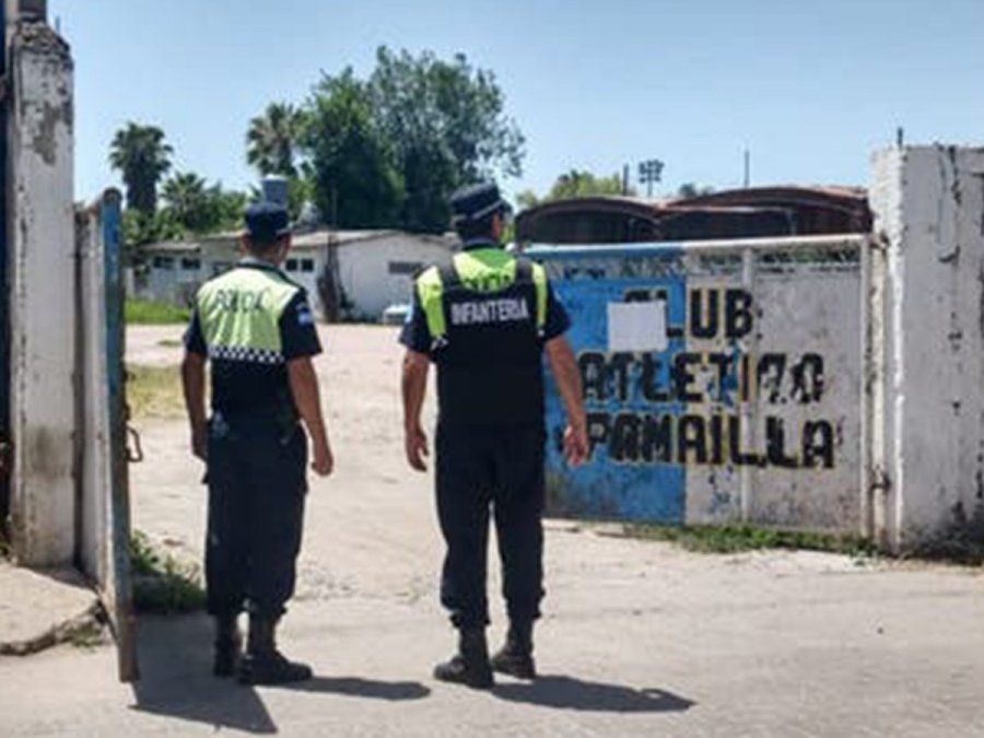 Un hombre de 53 y su hijo de 27 fueron detenidos por abusar de un bebé