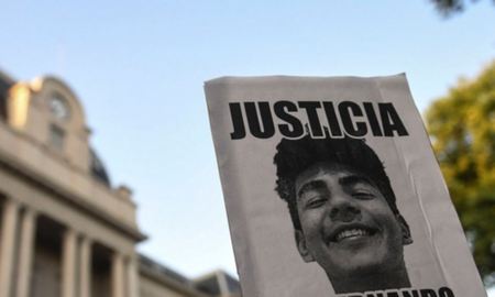 Los ocho jóvenes permanecen en cuatro celdas sin mantener contacto con el resto de los reclusos, ya que comparten el temor de ser agredidos por otros detenidos. Los ocho jóvenes permanecen en cuatro celdas sin mantener contacto con el resto de los reclusos, ya que comparten el temor de ser agredidos por otros detenidos.