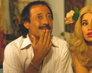 Pepe Argento y Moni Argento en una de las tantas escenas de discusiones matrimoniales en el living. Pepe Argento y Moni Argento en una de las tantas escenas de discusiones matrimoniales en el living.