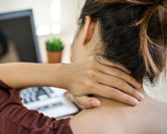 ¿te duele el cuello por el frio o el celular?: claves y ejercicios para corregir la postura y evitar el dolor de cabeza ¿te duele el cuello por el frio o el celular?: claves y ejercicios para corregir la postura y evitar el dolor de cabeza