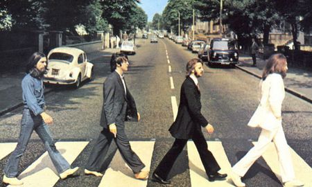 “Abbey Road” fue el último álbum de estudio de los Beatles, pues “Let it be” que salió en 1970. “Abbey Road” fue el último álbum de estudio de los Beatles, pues “Let it be” que salió en 1970.