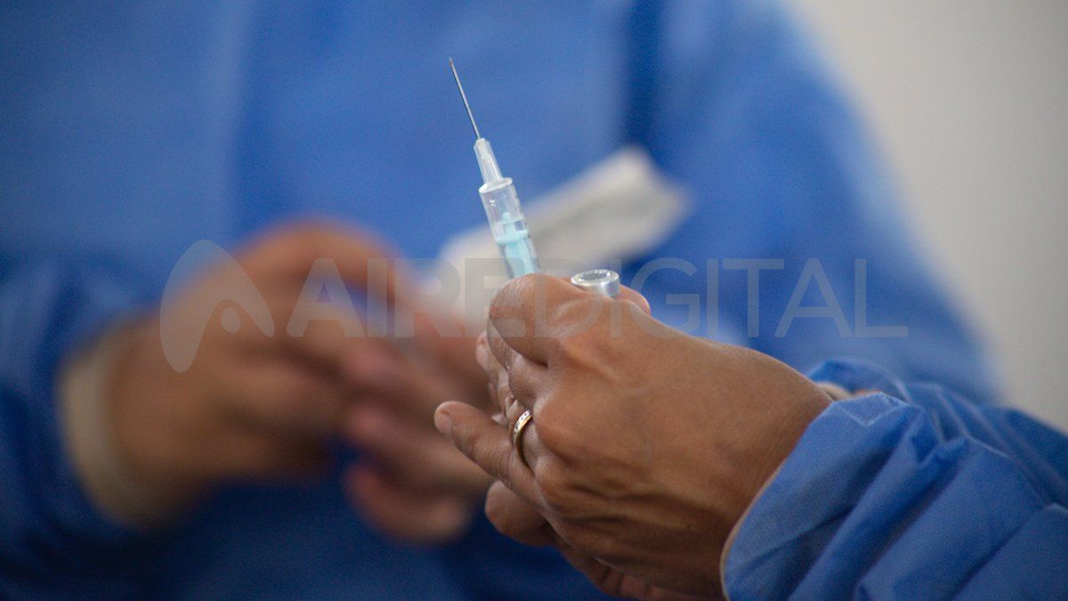 El promedio de vacunación en el país de los últimos 7 días fue de 315.671 dosis: 80.515 del primer componente y 235.156 del segundo.