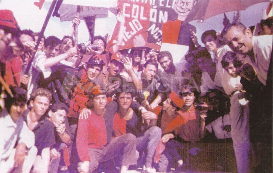 El recibimiento al equipo el 18 de diciembre de 1965 en Santa Fe. El recibimiento al equipo el 18 de diciembre de 1965 en Santa Fe.