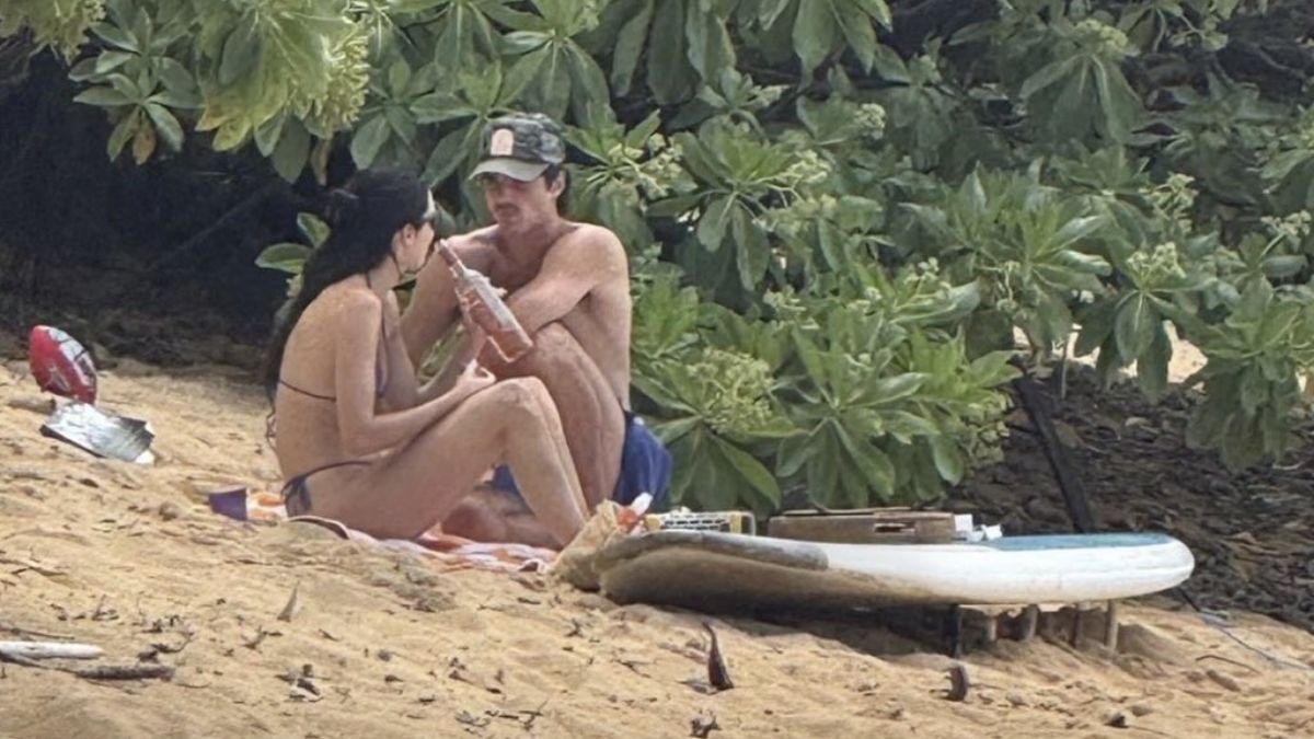 La pareja comparte el mismo círculo de amigos en Los Ángeles y consolidó el vínculo tras el festival de Coachella. La pareja comparte el mismo círculo de amigos en Los Ángeles y consolidó el vínculo tras el festival de Coachella.