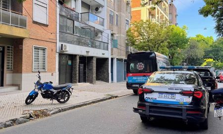 Una joven de 22 años fue hallada muerta en su casa y su pareja murió tras caer desde un edificio en Rosario. Una joven de 22 años fue hallada muerta en su casa y su pareja murió tras caer desde un edificio en Rosario.
