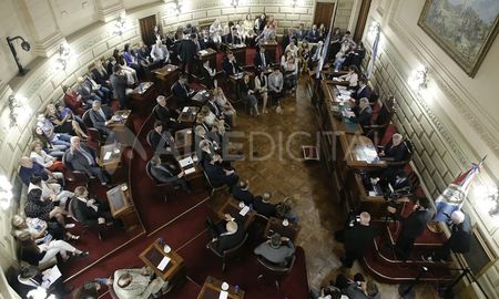 en el senado negocian para avanzar en leyes que el gobierno considera clave en el senado negocian para avanzar en leyes que el gobierno considera clave
