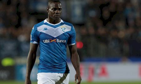 el brescia no dejo entrenar a mario balotelli y se aleja cada vez mas del club