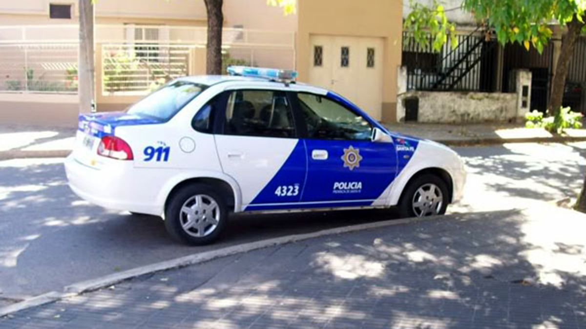 Dos niños de 5 y 7 años fueron testigos directos del asesinato de su madre, Alejandra Agustina Vargas, de 25 años, ocurrido el pasado 1° de marzo en una precaria vivienda de las afueras de la ciudad de San Justo. 