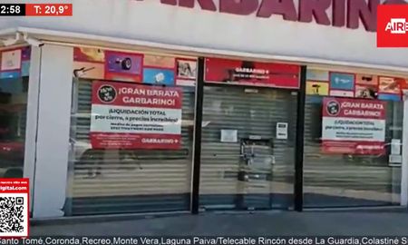 La última sucursal de Garbarino en la ciudad de Santa Fe, ubicada en Aristóbulo del Valle al 6700, bajó sus persianas de forma definitiva a partir de esta semana. La última sucursal de Garbarino en la ciudad de Santa Fe, ubicada en Aristóbulo del Valle al 6700, bajó sus persianas de forma definitiva a partir de esta semana.