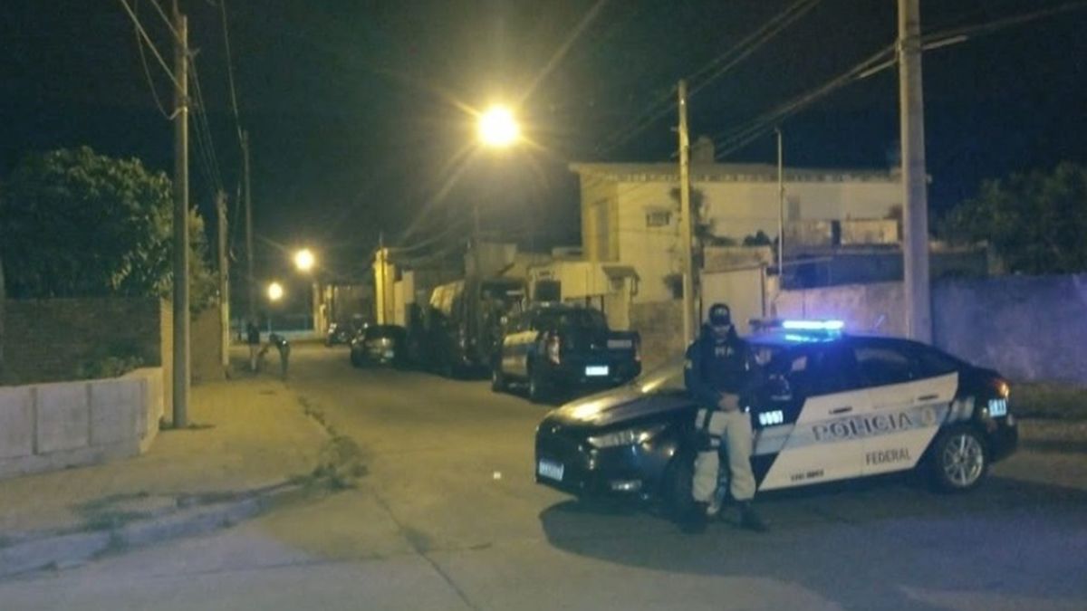 La detención de los hermanos se dio luego de tres allanamientos ejecutados en Gálvez y San Lorenzo.&nbsp;