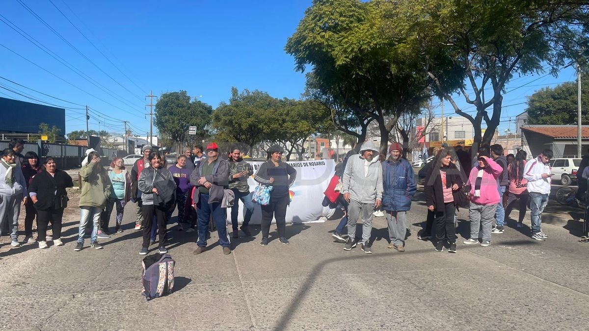 Corte total en Aristóbulo del Valle y Gorriti.