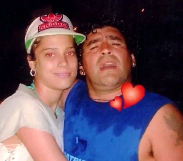 Diego Maradona y Mavys Álvarez, en Cuba. Captura TV.