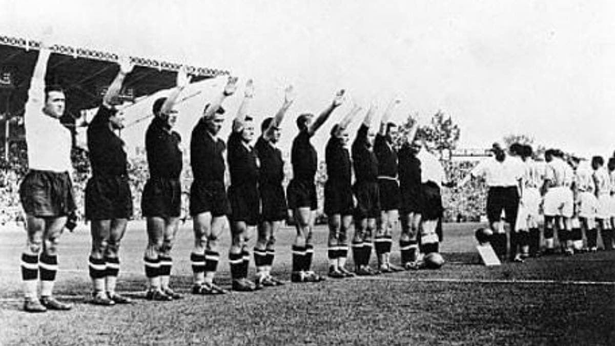 Historia de los Mundiales: el día que Italia jugó con camiseta negra