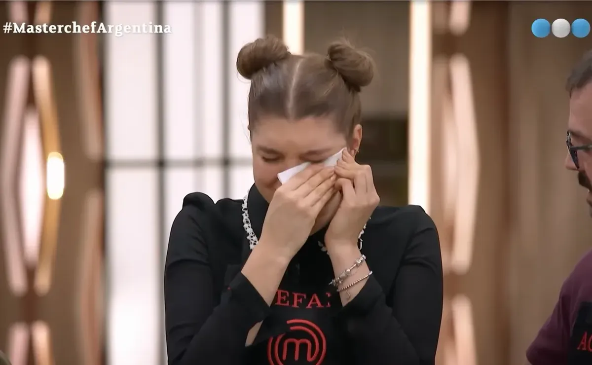 Estefanía Herlein de MasterChef rompió en llanto.