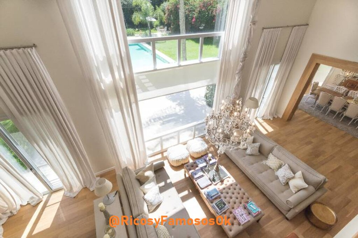 Así es la casa de Araceli González y Fabián Mazzei.