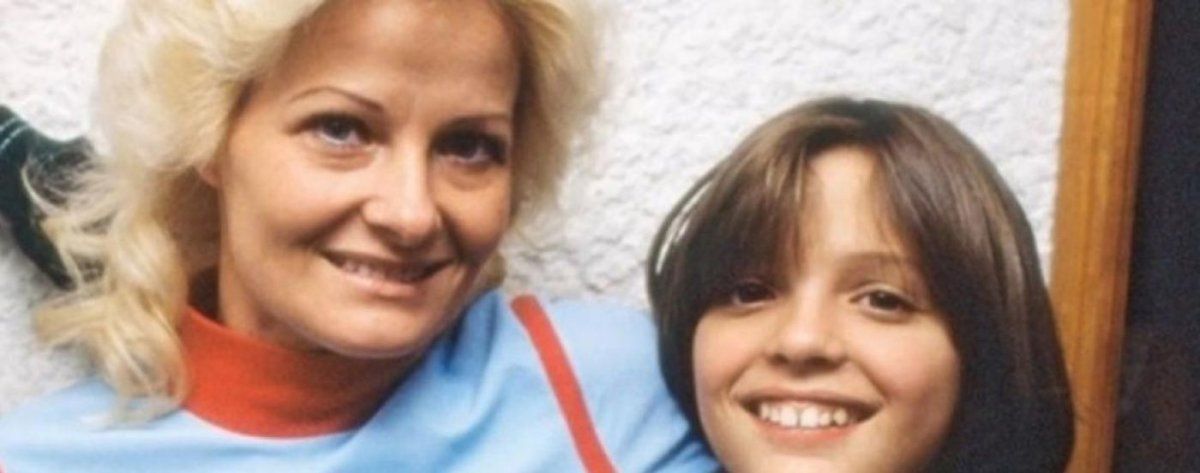 Por qué Luis Miguel no confirma la muerte de su madre