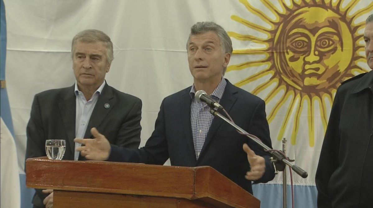 Macri: “Mi mayor afecto a los 44 tripulantes por su heroísmo y valentía”