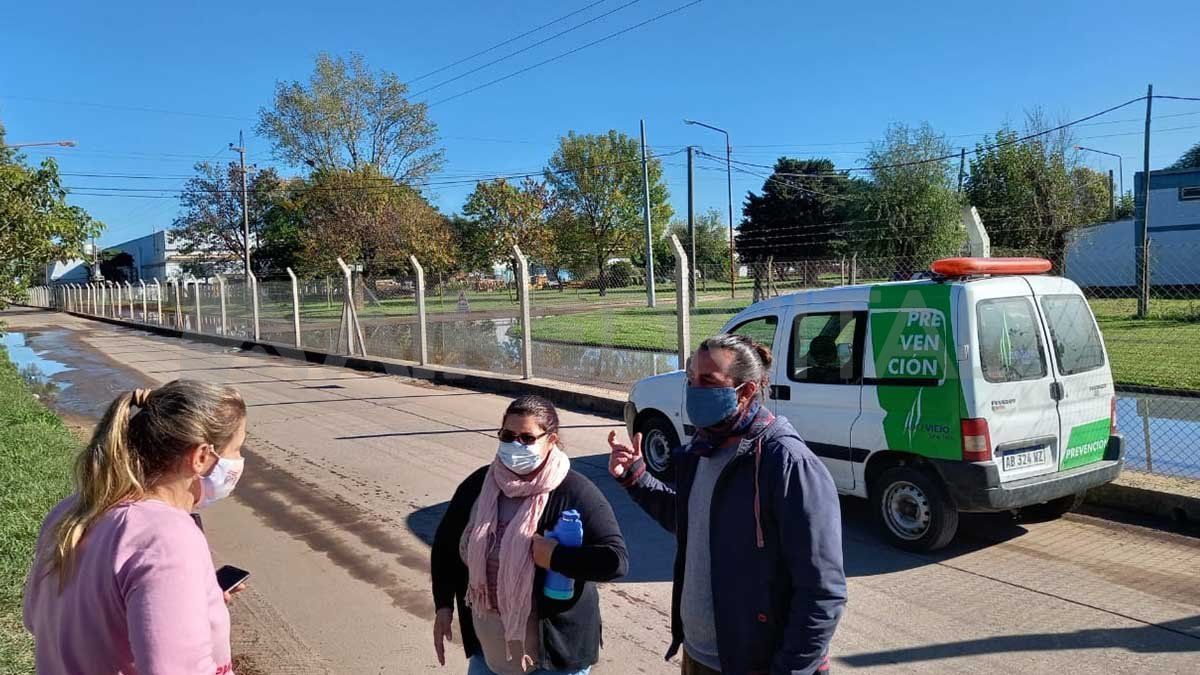 Así estan desde hace más de 20 días las calles internas del parque industrial y Aromos