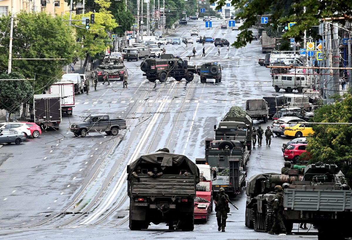 Los mercenarios rusos rebeldes vuelven a sus bases para evitar un derramamiento de sangre.
