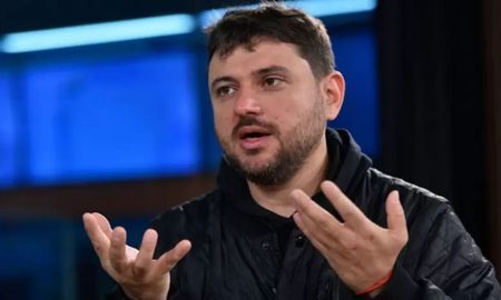 Juan Grabois anticipó que trabaja en un proyecto que denomina “Proyecto Karina”, -en referencia a Karina Milei- en alusión al 3% que pagarían los patrimonios más altos. Juan Grabois anticipó que trabaja en un proyecto que denomina “Proyecto Karina”, -en referencia a Karina Milei- en alusión al 3% que pagarían los patrimonios más altos.