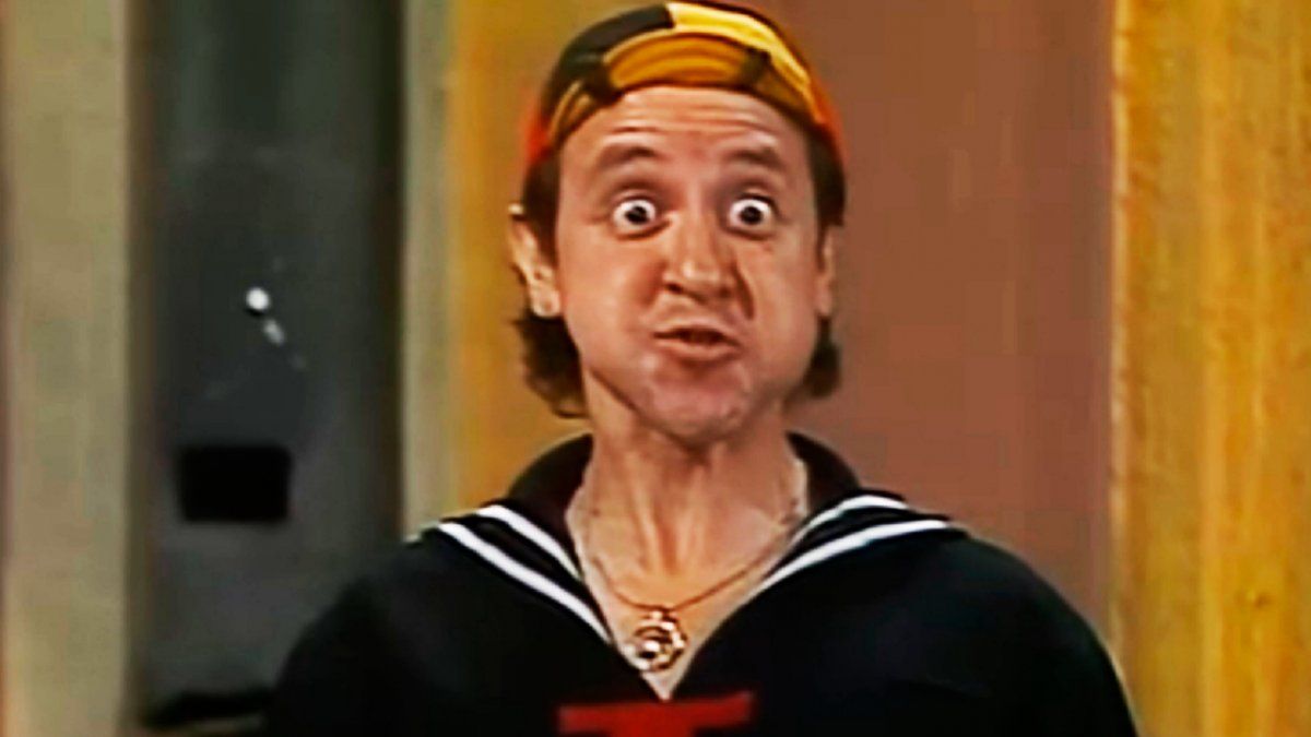 Las&nbsp;iniciales del medallón coinciden casi a la perfección con el orden en el que fueron falleciendo los actores