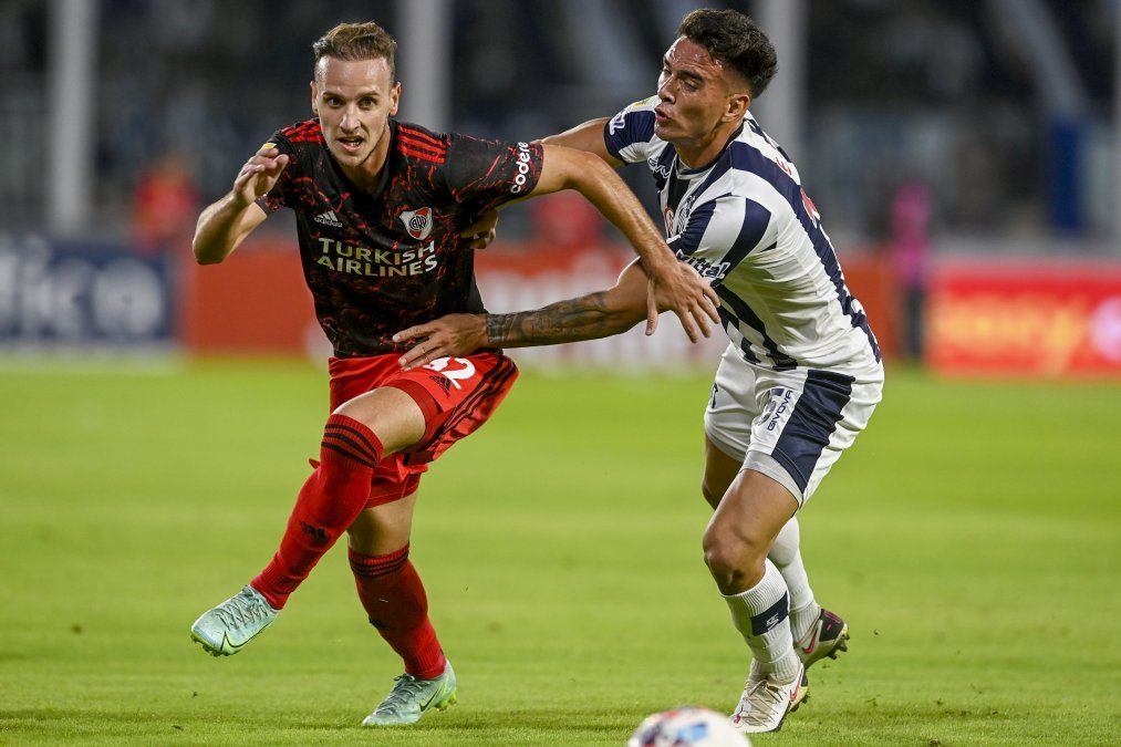 Talleres sorprendió a River.
