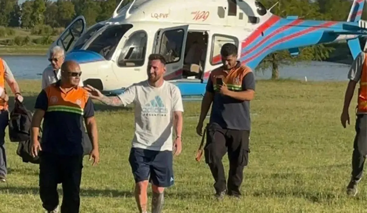 Lionel Messi aterrizando en Rosario tras consagrarse campeón del mundo, en diciembre de 2022.