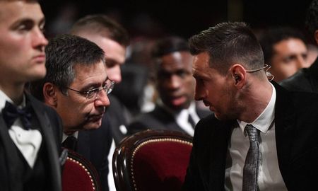 Lionel Messi demandará a cinco ex dirigentes del Barcelona, entre ellos Josep María Bartomeu, por la filtración de su contrato. Lionel Messi demandará a cinco ex dirigentes del Barcelona, entre ellos Josep María Bartomeu, por la filtración de su contrato.
