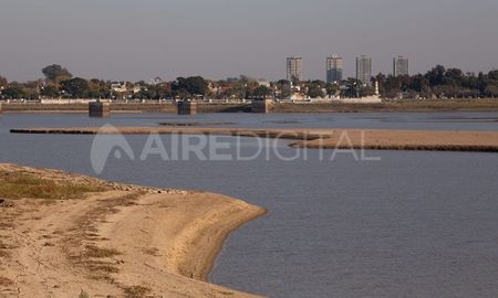 El puente recreativo se construirá aprovechando los pilotes ferroviarios que están enclavados en la laguna Setúbal. El puente recreativo se construirá aprovechando los pilotes ferroviarios que están enclavados en la laguna Setúbal.