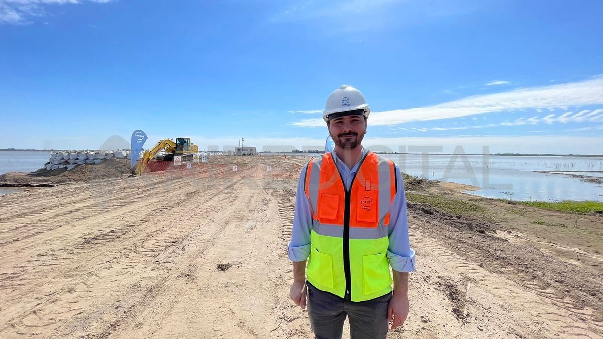 Termina el cruce de la Laguna Setúbal, una etapa fundamental del Gasoducto Gran Santa Fe. Termina el cruce de la Laguna Setúbal, una etapa fundamental del Gasoducto Gran Santa Fe.