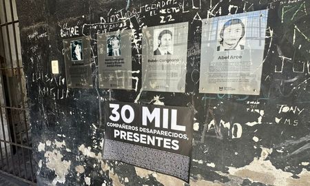 En un acto en la ex Comisaría Cuarta, el secretario de Derechos Humanos y el intendente de Santa Fe destacaron la importancia de la memoria activa y el respeto en democracia. En un acto en la ex Comisaría Cuarta, el secretario de Derechos Humanos y el intendente de Santa Fe destacaron la importancia de la memoria activa y el respeto en democracia.