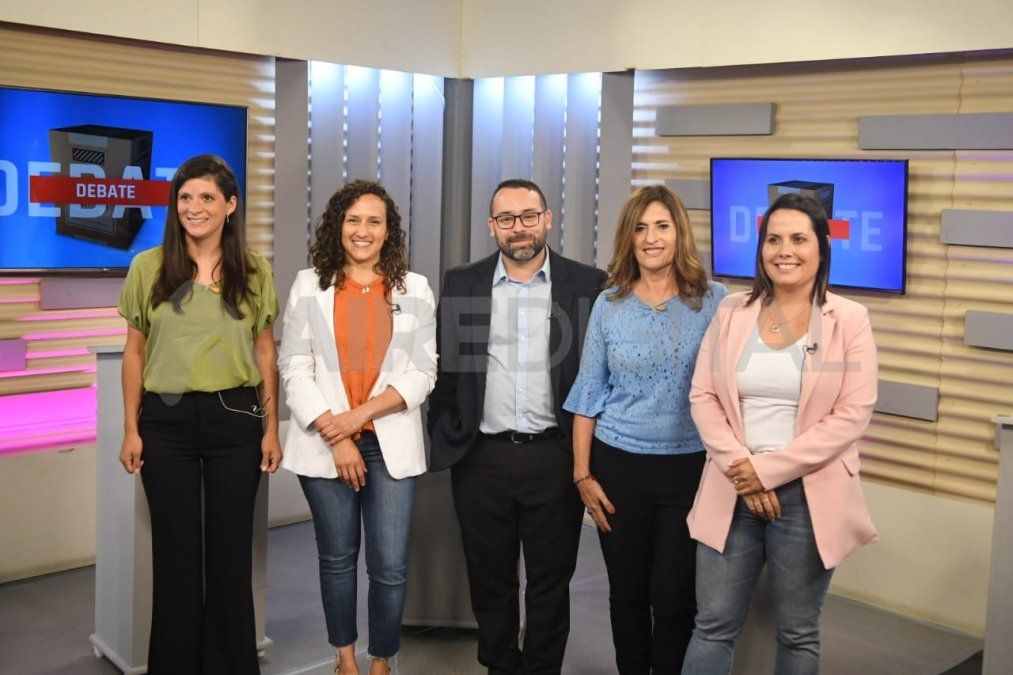 Cinco de las siete cabezas de lista aceptaron participar del debate televisado por Canal Veo.