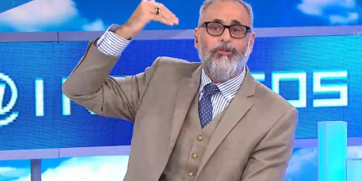 A Jorge Rial le quedó el micrófono prendido y se escuchó un grosero insulto hacia su producción