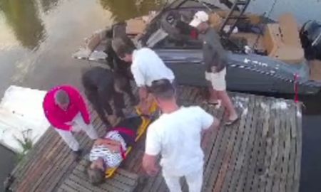 Una mujer fue baleada mientras paseaba con su marido y amigos en un arroyo en Escobar. Una mujer fue baleada mientras paseaba con su marido y amigos en un arroyo en Escobar.