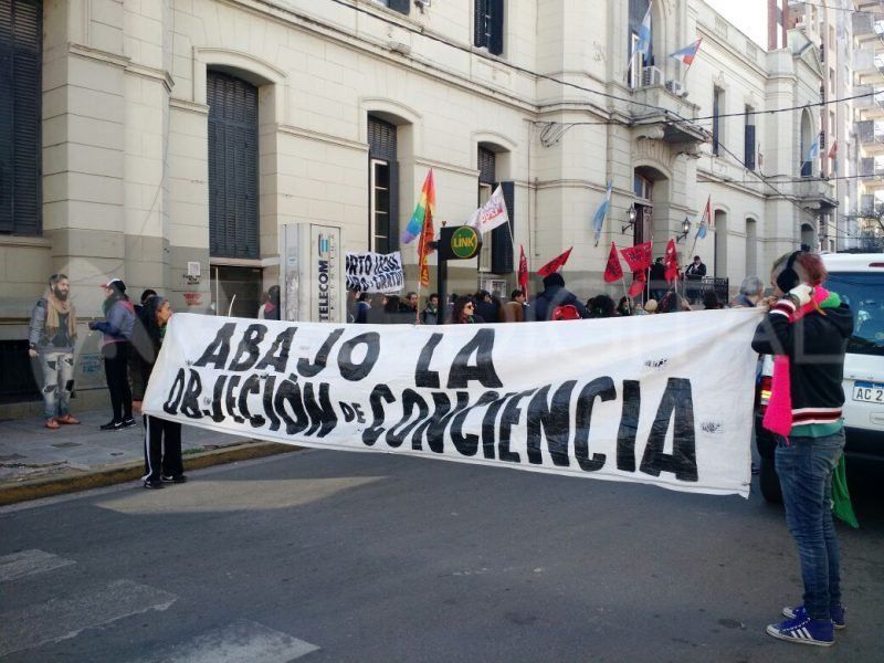 Exigen la práctica de interrupciones legales de embarazo