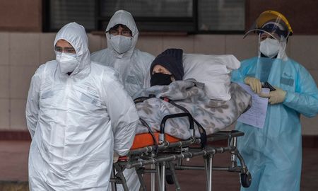 Este lunes se registraron 6.372 nuevos casos positivos de coronavirus y 137 muertes, lo que elevó el total a 1.082.920 -con 45.021 activos- y 24.483, respectivamente. Este lunes se registraron 6.372 nuevos casos positivos de coronavirus y 137 muertes, lo que elevó el total a 1.082.920 -con 45.021 activos- y 24.483, respectivamente.