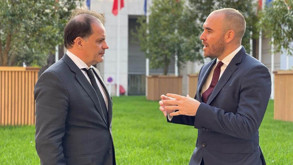 El ministro de Economía, Martín Guzmán, y el titular del Club de París, Emmanuel Moulin.