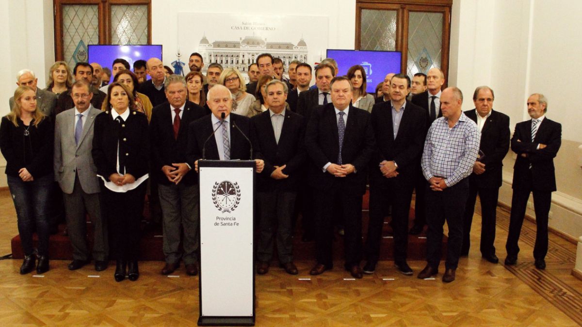 El último intento frustrado llevó la firma —y la frustración— del fallecido gobernador Miguel Lifschitz. El último intento frustrado llevó la firma —y la frustración— del fallecido gobernador Miguel Lifschitz.