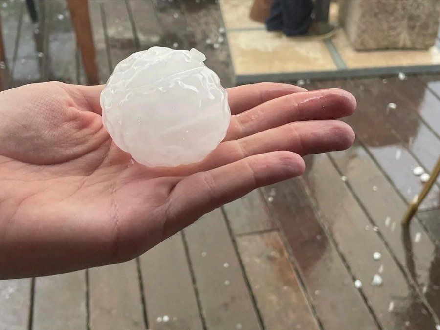 España: una beba de 20 meses murió tras ser golpeada por una bola de hielo