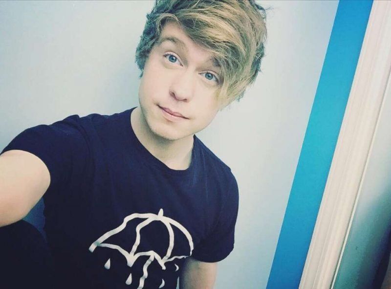 Condenan a 10 años de prisión a un youtuber por pedofilo